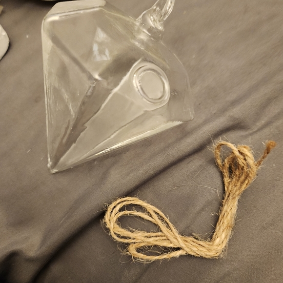 NIP small glass diamond shaped plant holder - Picture 3 of 5